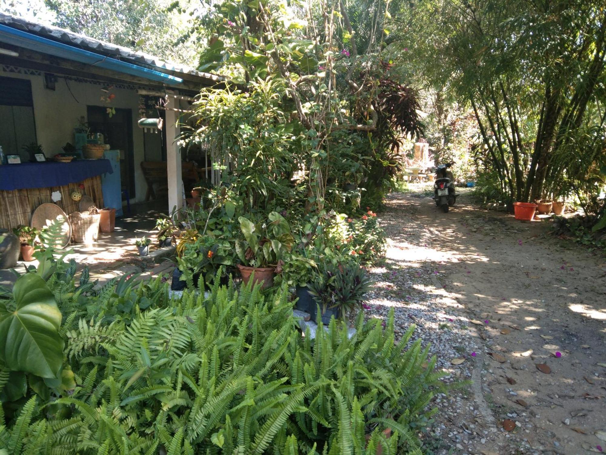 Grandma'S Home Sangkhlaburi Ngoại thất bức ảnh