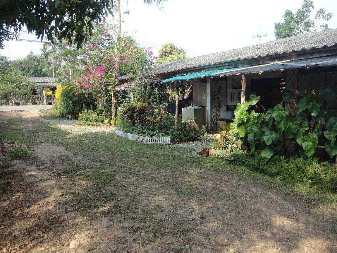 Grandma'S Home Sangkhlaburi Ngoại thất bức ảnh